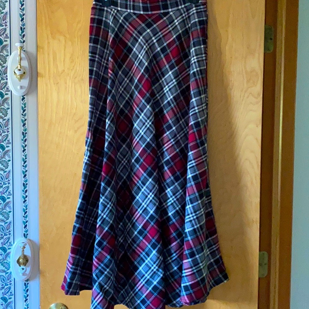 Forever 21 maxi skirt, S